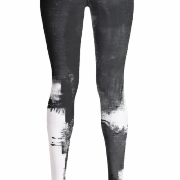 Debbie Dannheisser Black & White w/ Red Hearts High Waist Leggings, Sz L - Picture 2 of 10